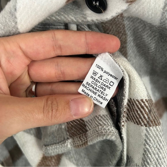 NWOT Plaid Gray and Brown Women's Jacket Shacket Button Down Sweater Casual XL - Picture 4 of 8